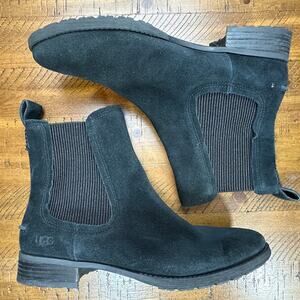 UGG Black Suede Ankle Boots Size 9.5 Hillhurst II Waterproof Pull on Elastic